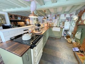 Teddy Bear Cottage- click for photo gallery